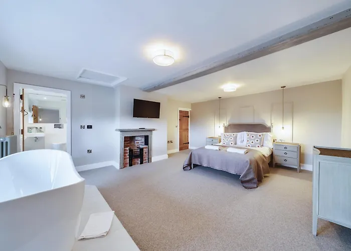 Brand New Listing Wellcroft Farm